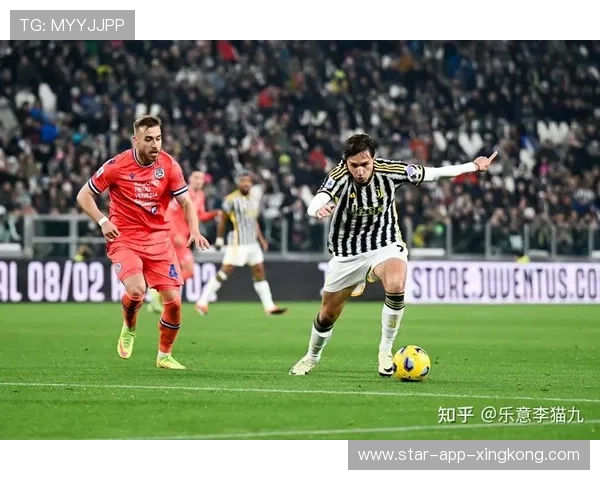 尤文右路下底传中变成绝佳头球机会