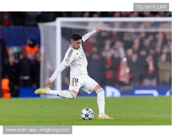 皇马弧顶外脚背传球精妙异常